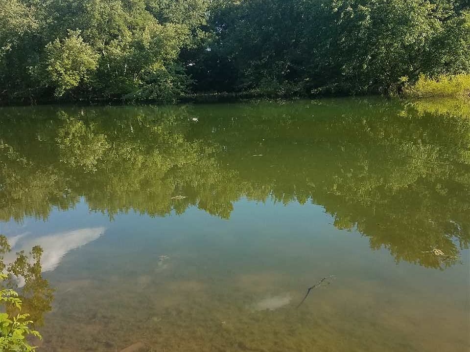1st image of Lakewood Dr