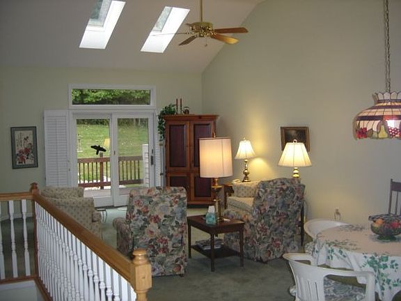 2nd image of 630 Richlyn Dr