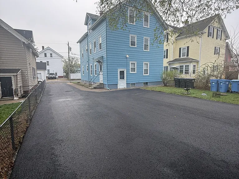 13 Elizabeth St #3 — Photo 3