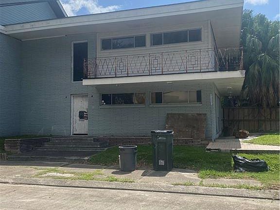 3rd image of 4442 S Johnson St