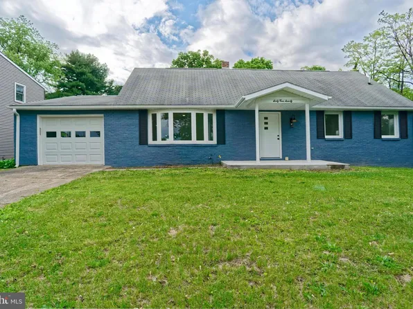 6470 Colchester Ave, Harrisburg, PA 17111
