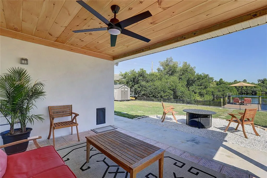 3 bed, 2.0 bath, 1536 sqft, $4,750 — Photo 4