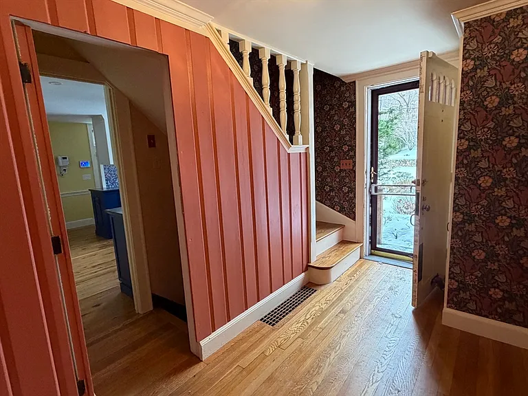 31 Fells Rd — Photo 16