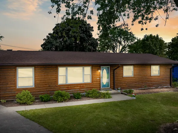 556 Gamble Dr, Lisle, IL 60532