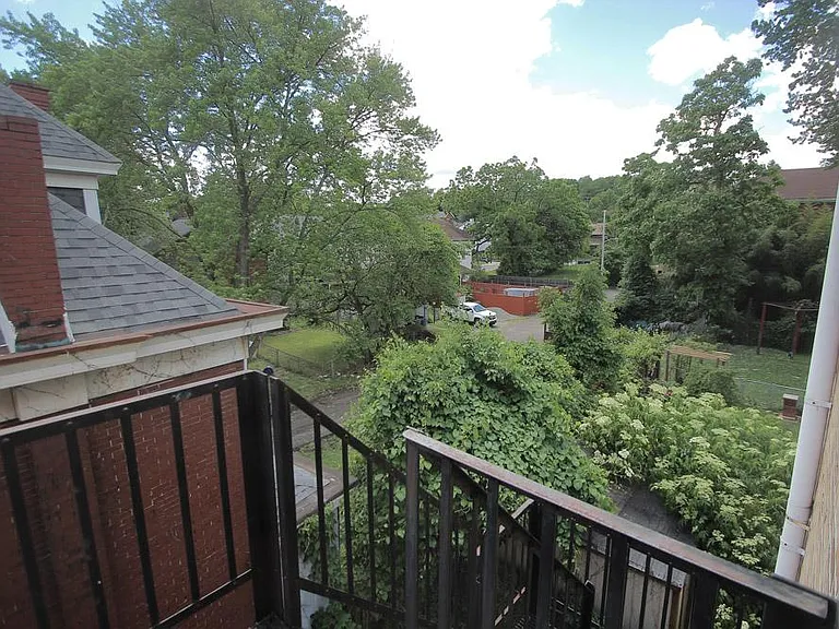 7720 Waverly St #5 — Photo 14