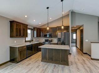 893 Grant St, Ellsworth, WI 54011