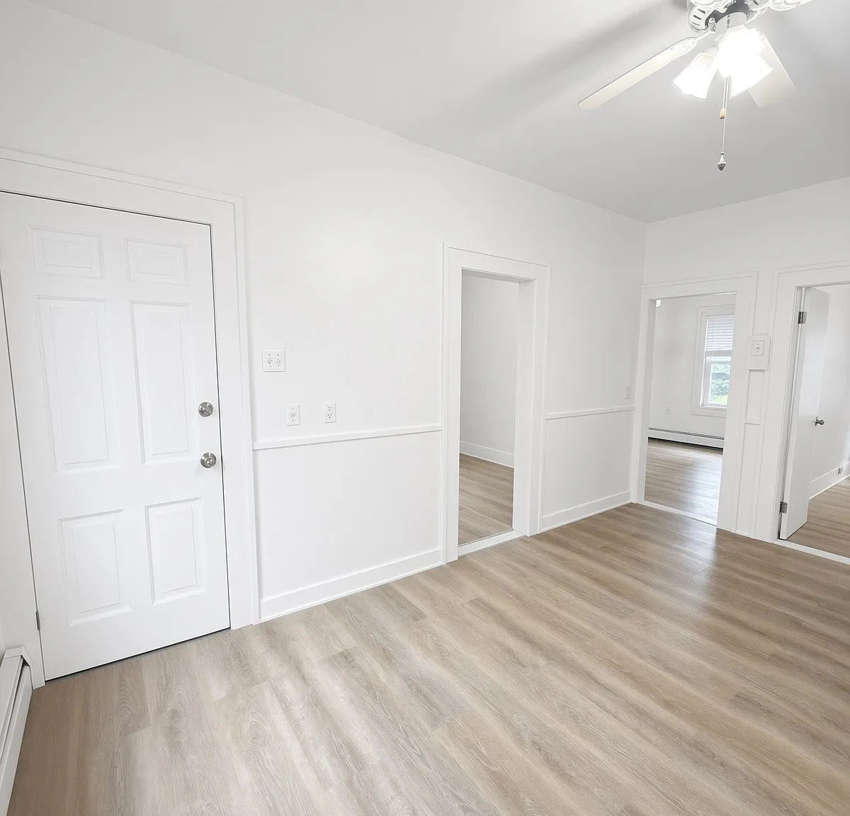 2 bed, 750 sqft, $1,900 — Photo 2
