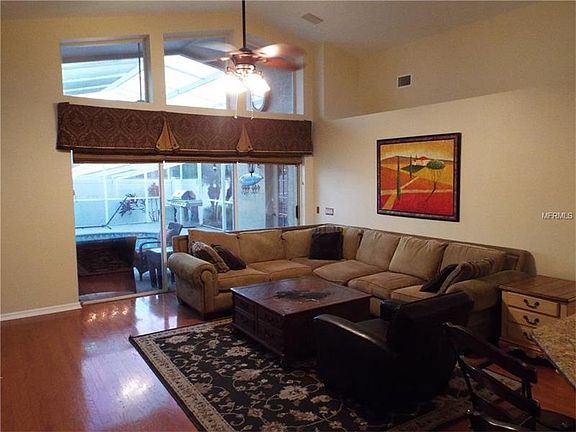5th image of 10331 Meadow Crossing Dr