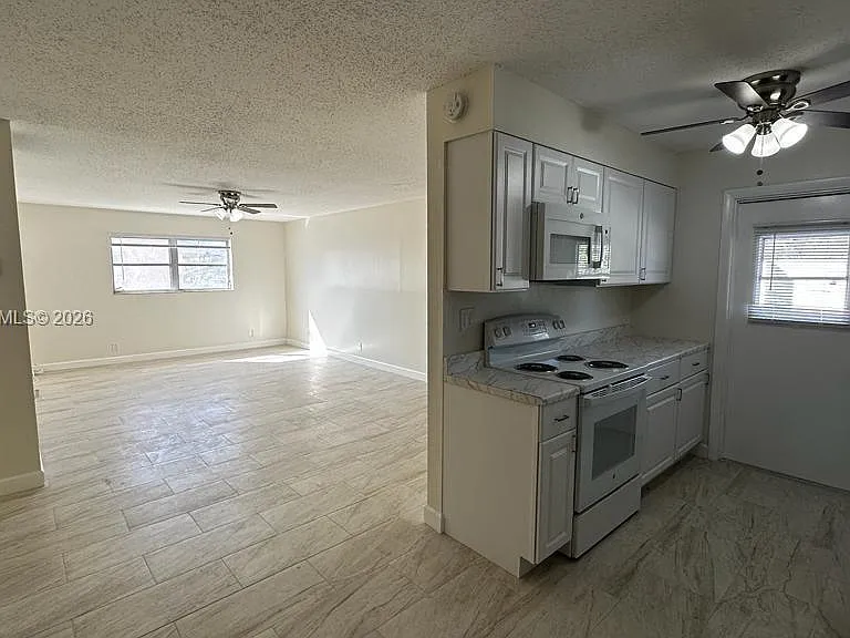 7480 SW 10th St #202A — Photo 3