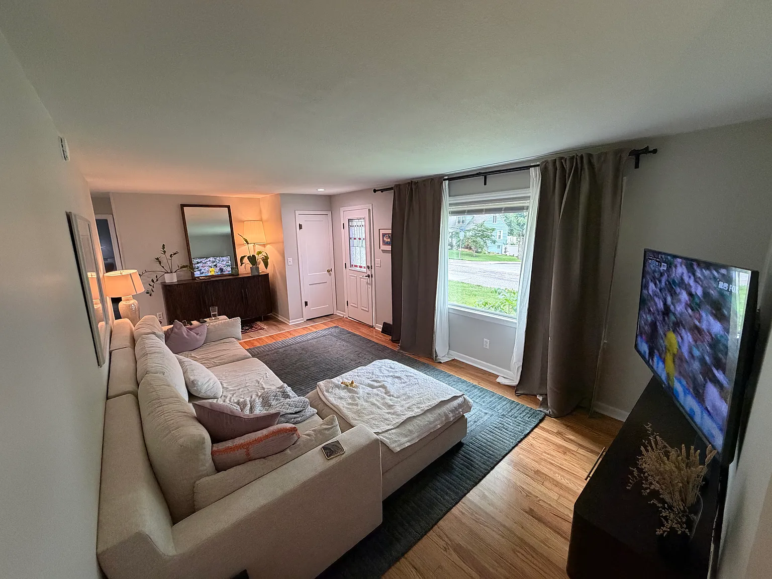 3 bed, 1248 sqft, $2,200 — Photo 4