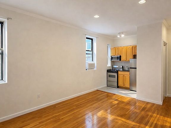 2nd image of 152 E 35th St APT 6D