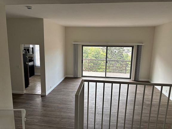3rd image of 3748 Curtis St #3766