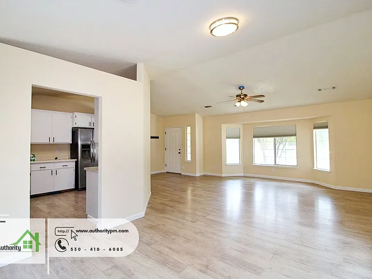 1722 Almaden Dr — Photo 5