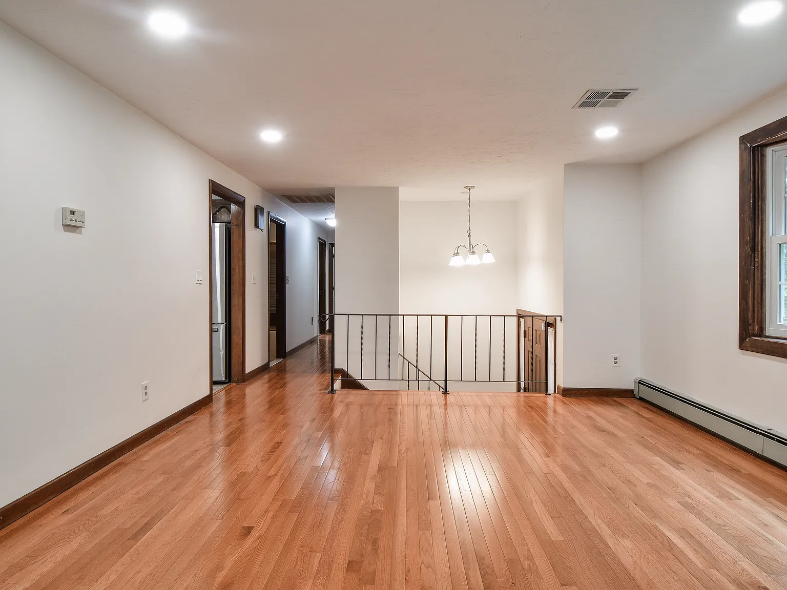 3 bed, 2.5 bath, 2386 sqft, $4,800 — Photo 4