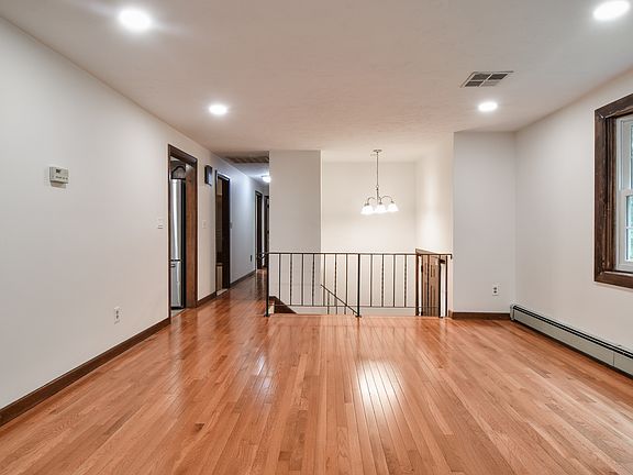 4th image of 27 Woodland St #27