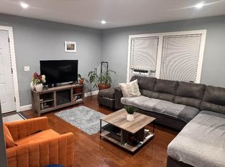 35-36 Williamsburg Dr, Newburgh, NY 12550