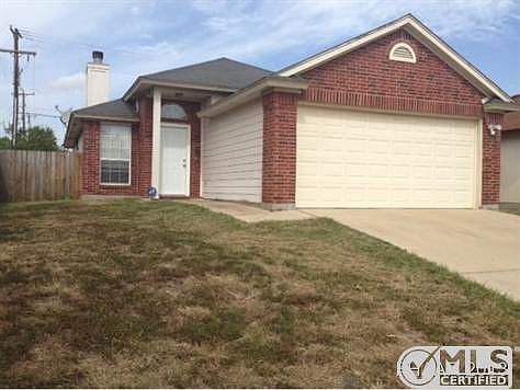 2nd image of 1315 Fox Creek Dr