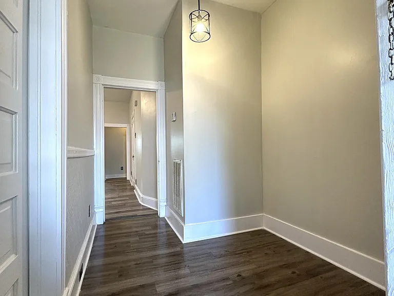 127 Poplar Ave #1 — Photo 19