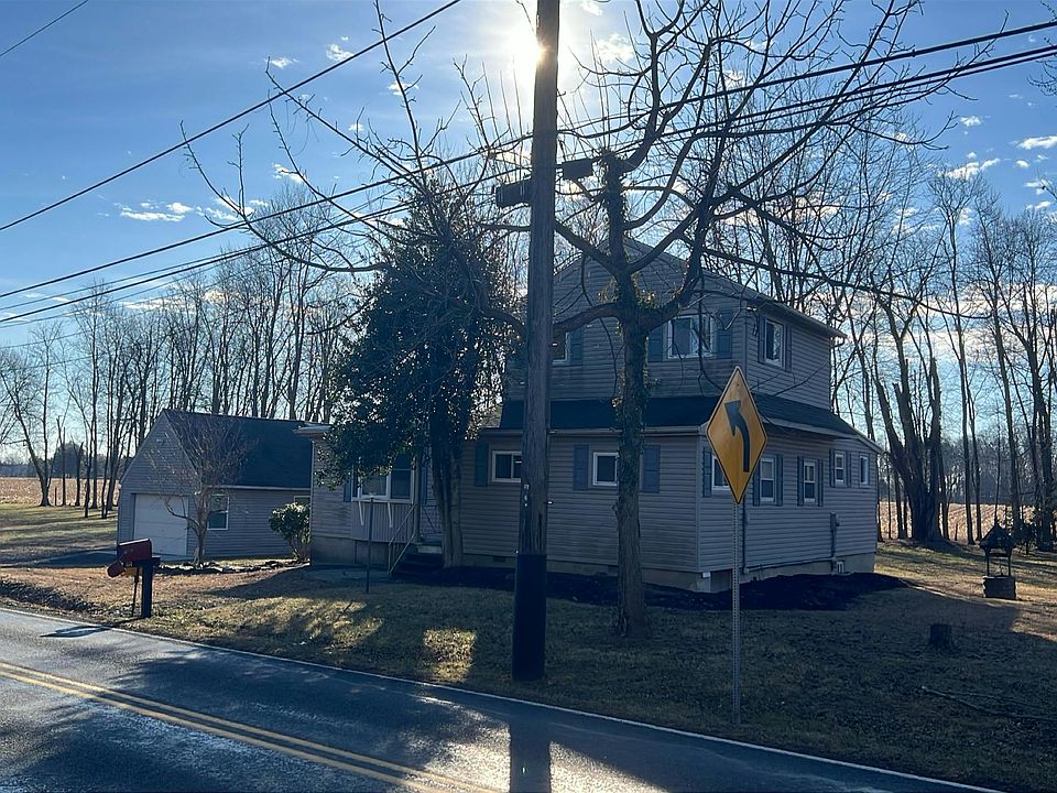 1st image of 814 Dolington Rd