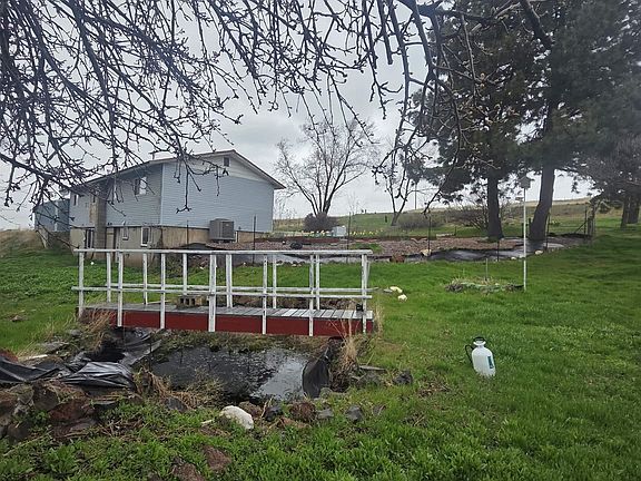 4th image of 870 Dutch Flat Rd