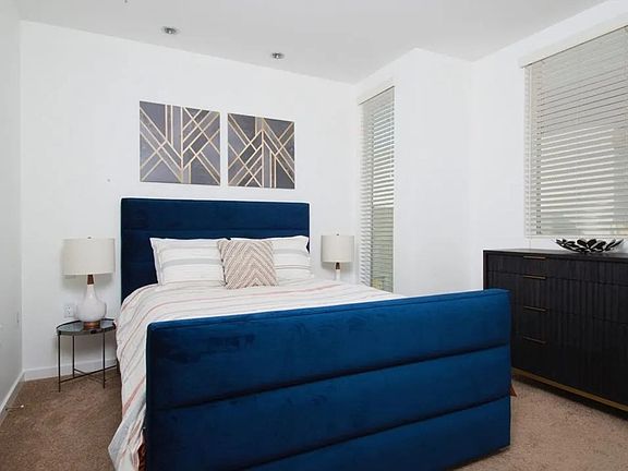 4th image of 801 N Fairfax Ave #Penthouse 20