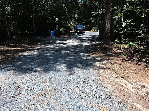 2nd image of 1075 Holland Oaks Dr