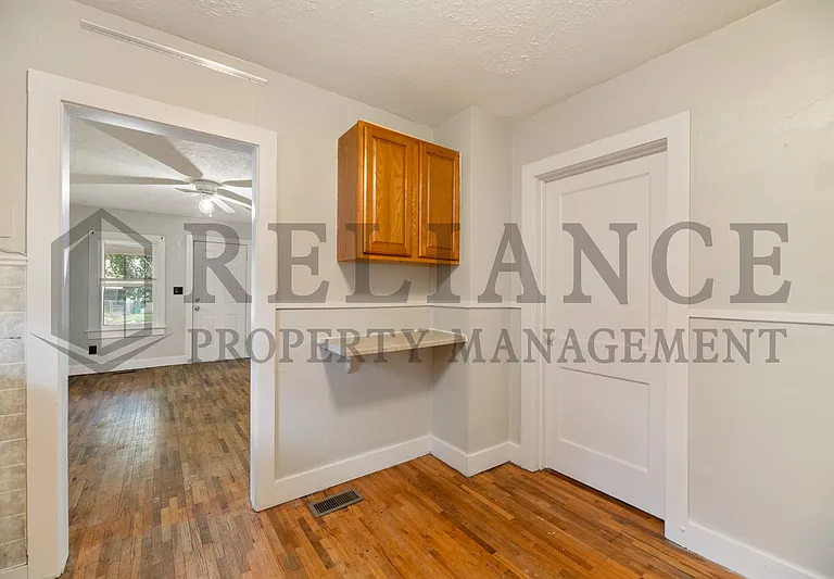 1710 W 1st St N — Photo 15