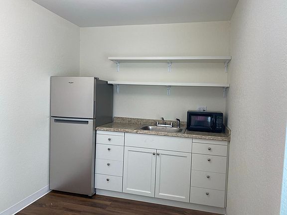 5th image of 901 Avenue C #4