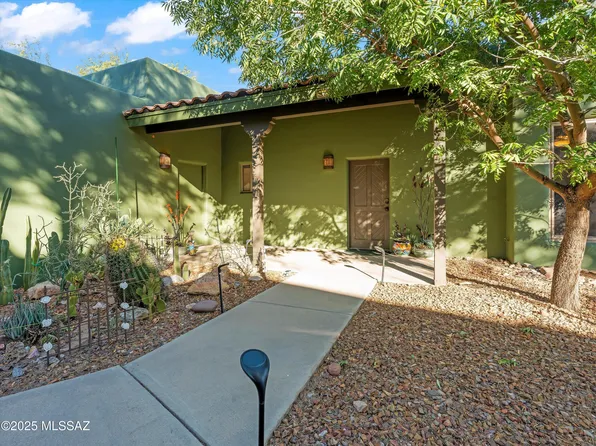 9731 E Kleindale Rd, Tucson, AZ 85749