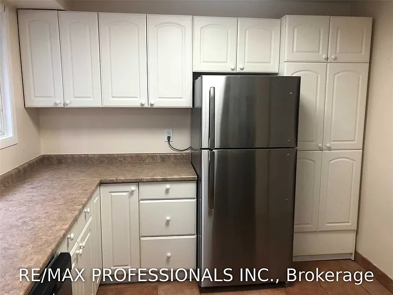 4207 Beacon Ln — Photo 9