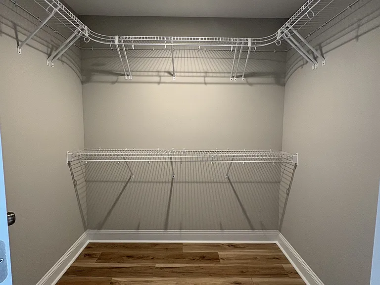 402 Caddie Ct — Photo 12