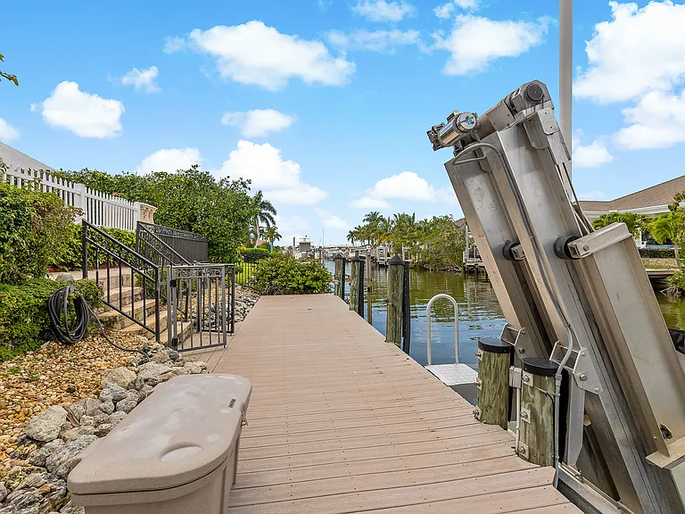 1435 Osprey Ave — Photo 31