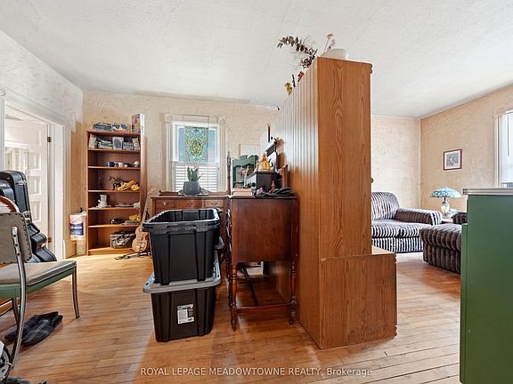 4th image of 15 West St