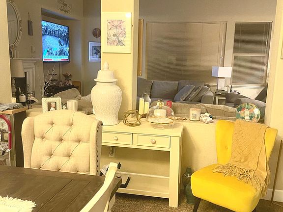 family room connected to dinning room