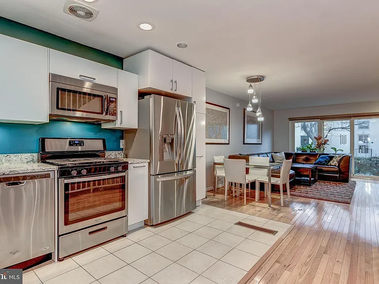 225 G St SW #126 — Photo 3
