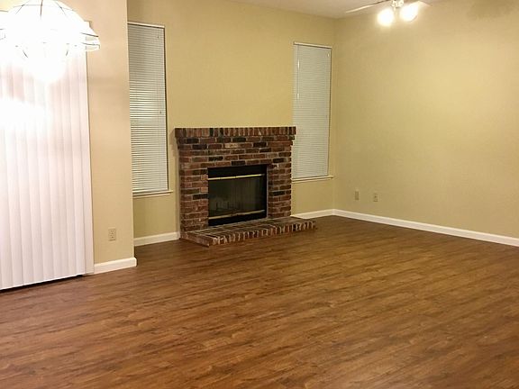 4th image of 104 Lynton Ct