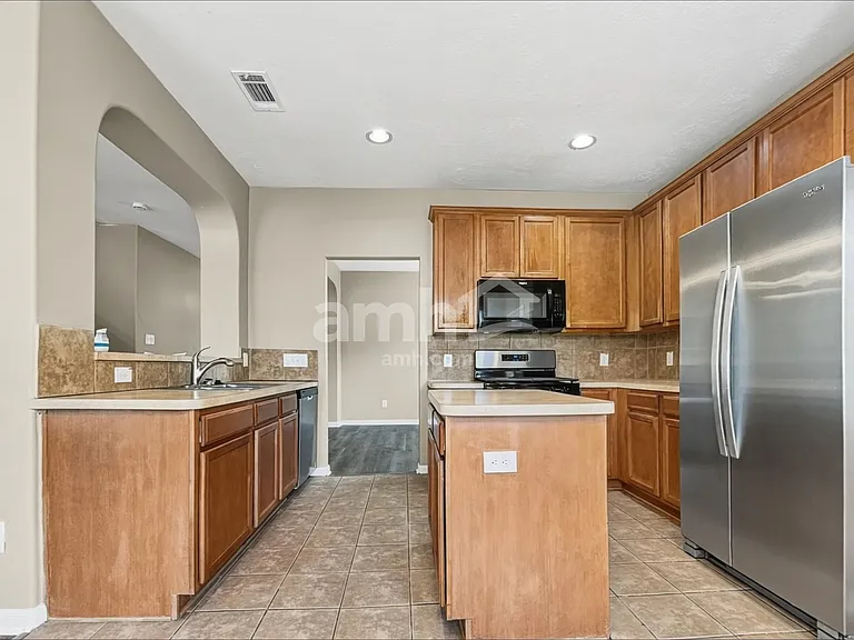 4934 Trailing Clover Ct — Photo 4