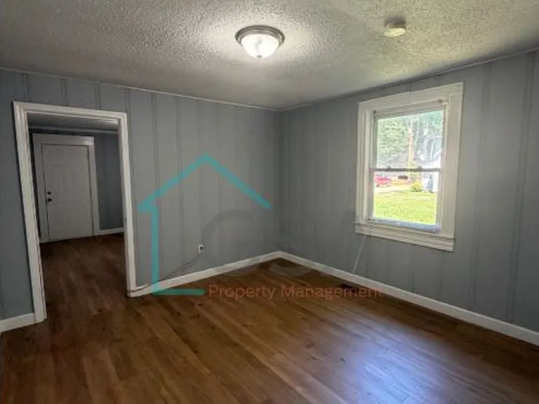 4113 E North St — Photo 15