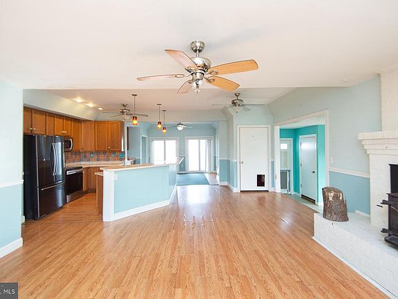 3rd image of 1210 Stone Boundary Rd