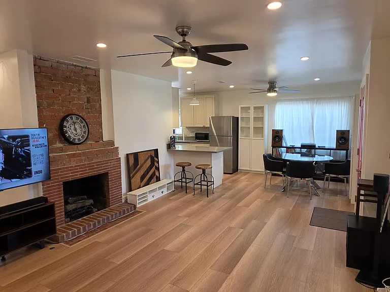 7755 Amestoy Ave — Photo 14