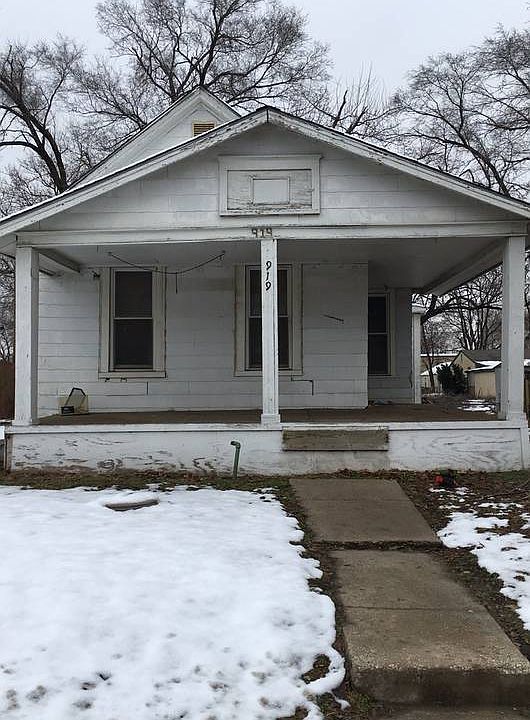 1st image of 919 S 12th St