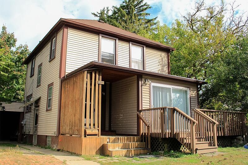 1st image of 811 Sylvan Ave