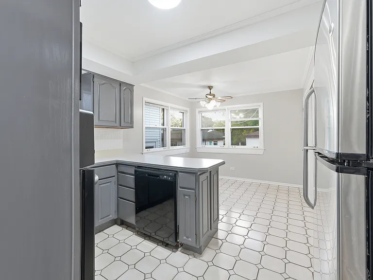5906 Capulina Ave — Photo 16
