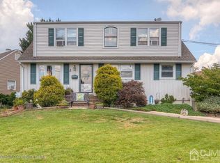 2 Concord Rd, Iselin, NJ 08830