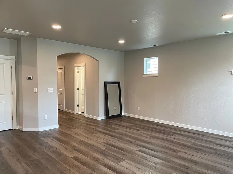 1131 Rutherford Dr — Photo 5