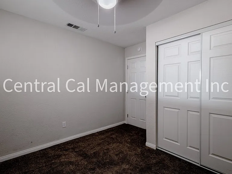 3605 Truman Ave — Photo 10