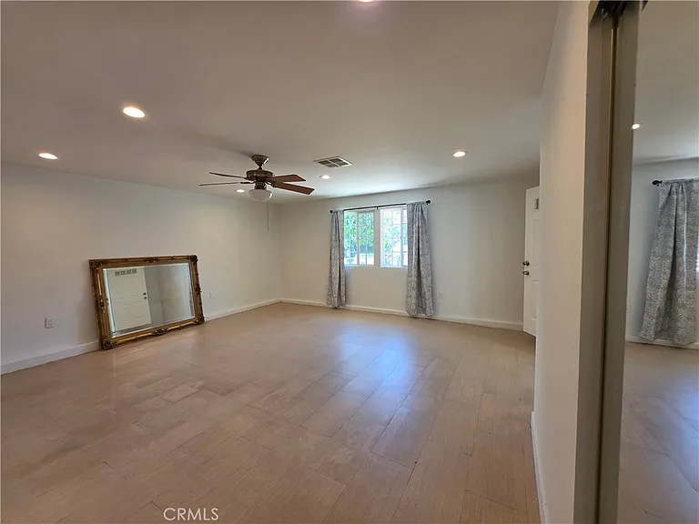 7422 Shoup Ave — Photo 12
