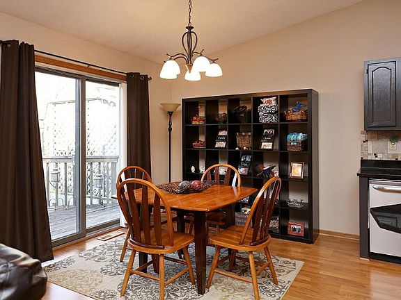 4th image of 2370 Hillwood Dr E