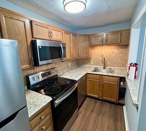 3rd image of 616 Boston Post Rd E APT 9