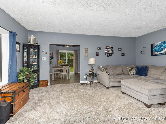 5th image of 2508 Sharon Ave SW
